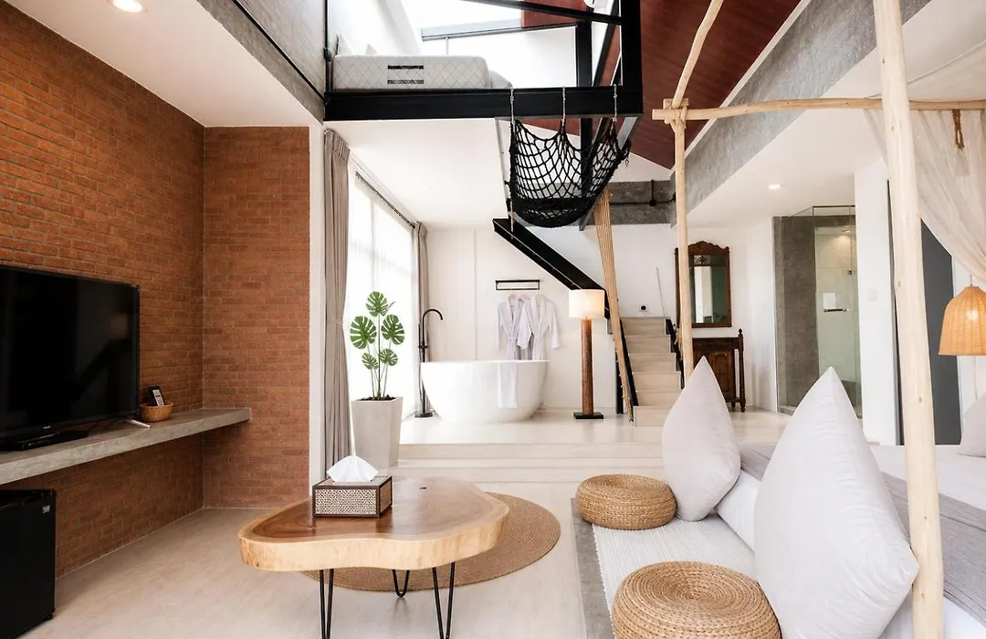 Yolo Bangkok Boutique Hotel-1